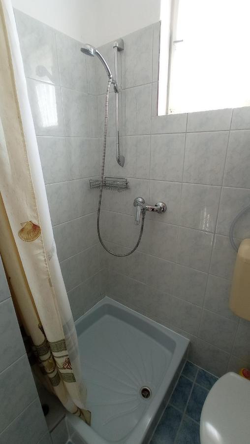 Vízközeli 4-6 fős nyaraló Ábrahámhegy Exterior foto
